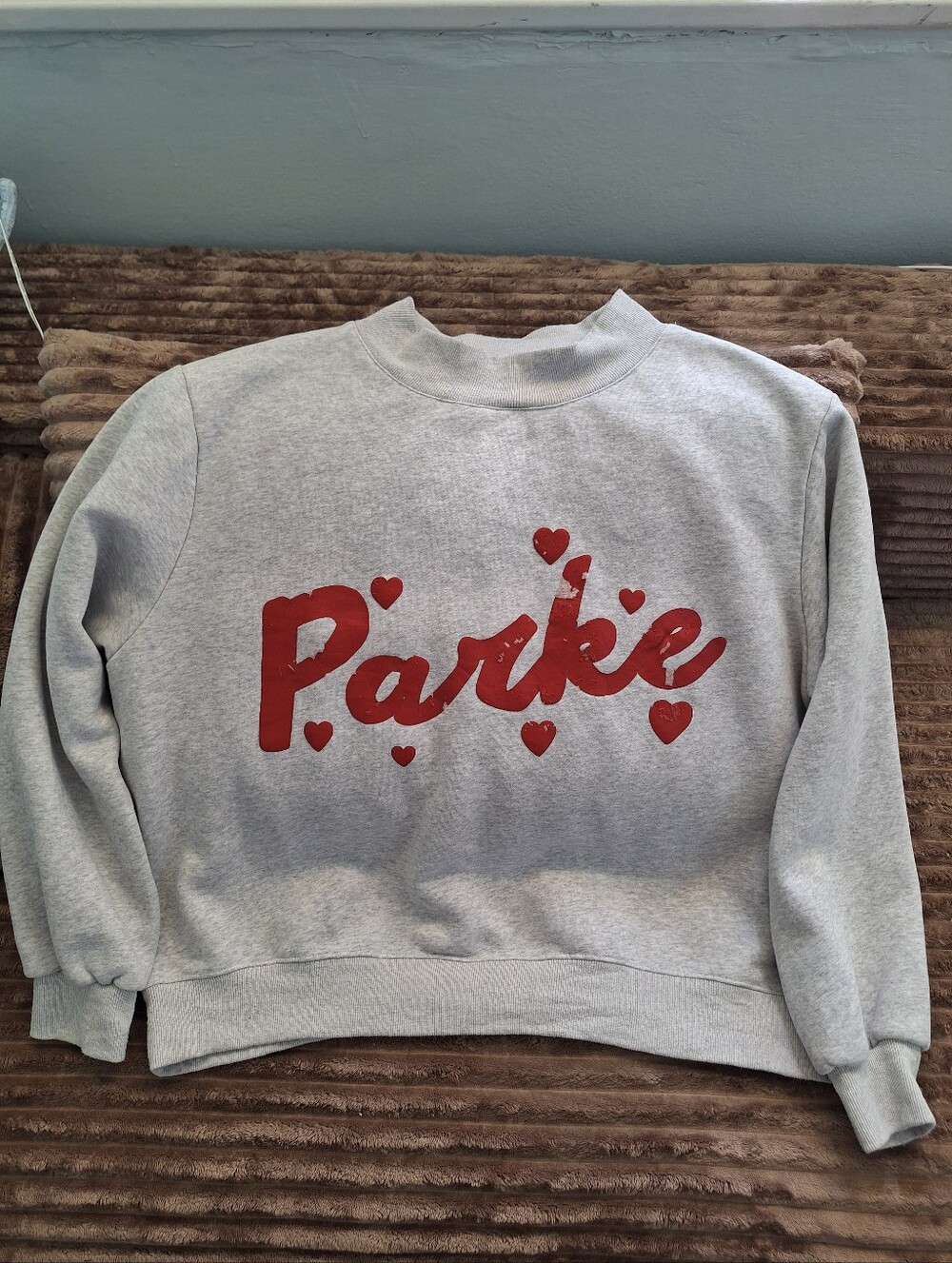 Parke Gray Crewneck Valentine Sweatshirt PURPOSELY Distressed Red Heart L XL